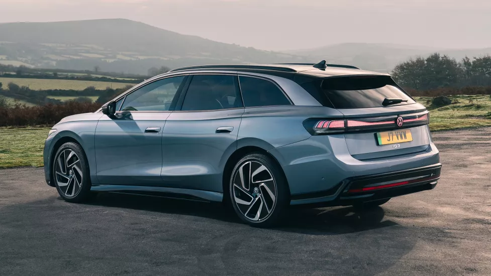 VW id7 Tam Uyumlu Araç İçi Kamp Yatağı
